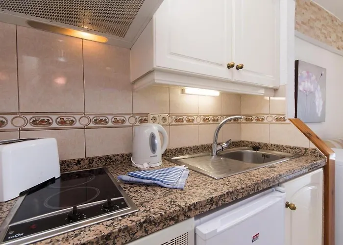 Santa Maria 102 - One Bed *