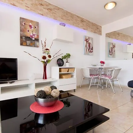 Santa Maria 102 - One Bed Appartement *