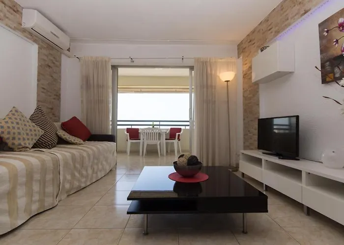 Santa Maria 102 - One Bed *